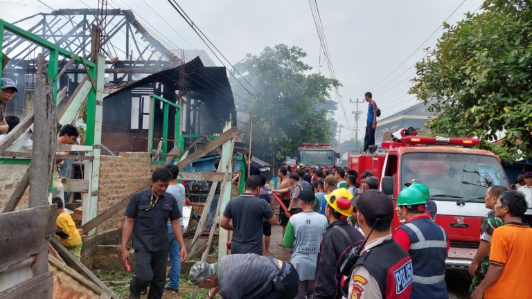 Korsleting Listrik, Satu Rumah di Kawasan Hoktong Terbakar