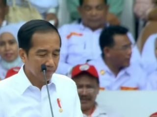 Benarkah Pengganti Jokowi Berambut Putih