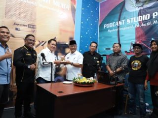 Pj Bupati Apriyadi Podcast Bareng PWI Muba Bahas MVC dan Berdayakan SDM Lokal