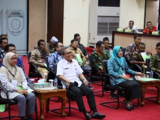 Presiden Jokowi Serahkan SK HUTSOS dan  TORA bagi 7 Kabupaten di Sumsel Secara Virtual