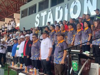 Wakil Ketua DPRD Provinsi Sumsel Meriahkan Pembukaan Turnamen Sepak Bola Antardaerah di Stadion Bumi Sriwijaya