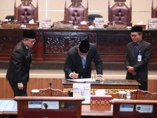 Sekda Supriono Hadiri Penyampaian Laporan Hasil Reses Tahap II Pimpinan dan Anggota DPRD Provinsi Sumsel