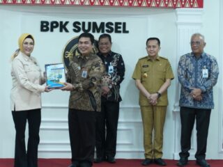 Ketua DPRD Sumsel dan Pj. Gubernur Terima Laporan BPK atas PT. BPD Sumsel Babel Tahun 2021-2022